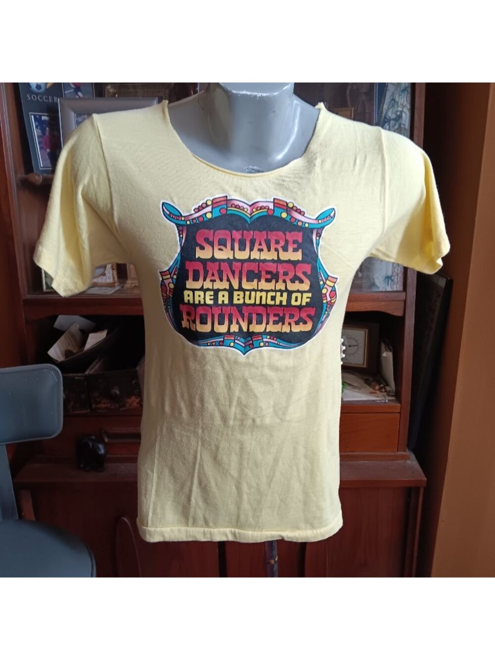 True Vintage T-shirt Small 1970s Yellow Single Stitch Square Dancers Rounders